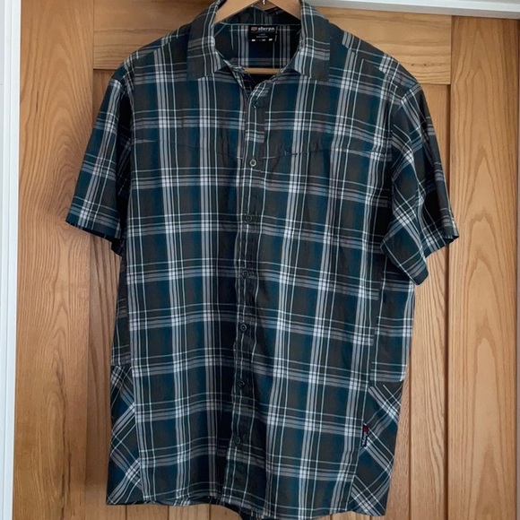 Men’s Sherpa Adventure Gear Short Sleeve Plaid Button Up Shirt. Like new! Large - Picture 5 of 13